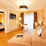 Nidya Esenyurt Istanbul